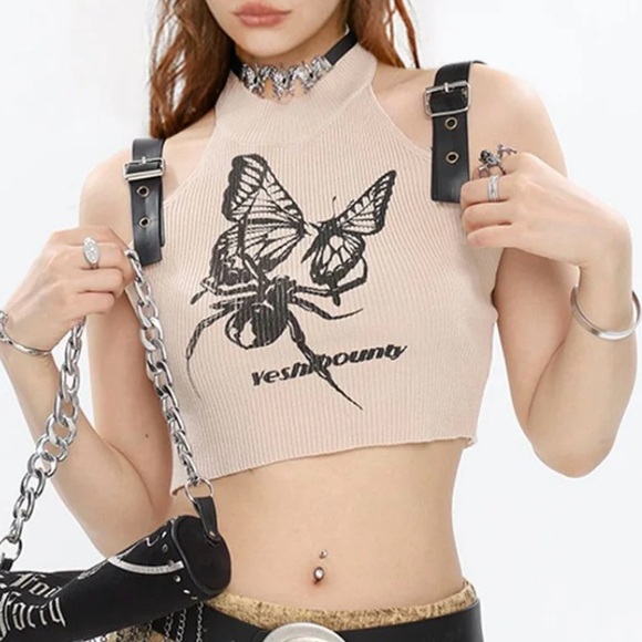 SOLD❤️‍🔥Printed Knit Halter Crop Top with Faux Leather Straps size Small - Picture 7 of 8